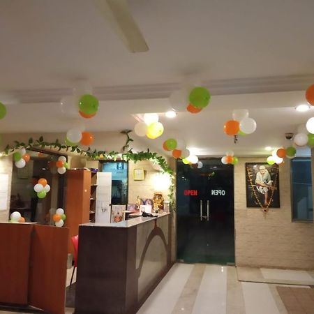 Hotel Apple Sai Residency Ширди Экстерьер фото